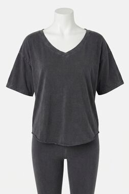 NEW PEOPLE OF LEISURE lila top in vintage black